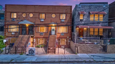 717 E 215th St, New York, NY 10467