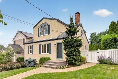 Exterior - 37 Harding Ave, Mount Pleasant, NY 10595 photo 2 of 4