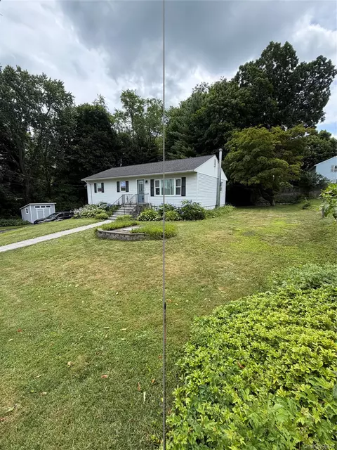 Exterior - 32 Dicktown Rd, Kent, NY 10512 photo 2 of 6