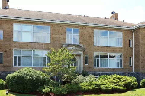 520 Ashford Ave #28, Greenburgh, NY 10502