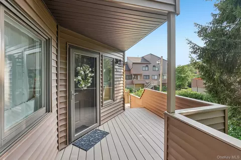 50 Timberline Dr #50, Clarkstown, NY 10954