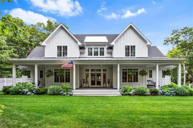 9 Deerland Dr, East Quogue, NY 11942