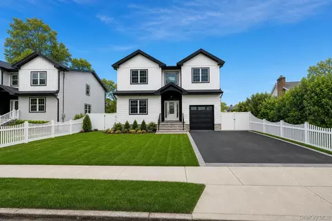 833 Cleveland St, West Hempstead, NY 11552