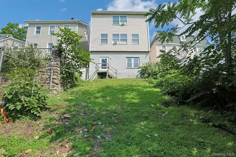 Exterior - 629 Belden St, Peekskill, NY 10566 photo 4 of 5