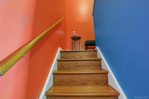 Entry Way - 629 Belden St, Peekskill, NY 10566 photo 8 of 9