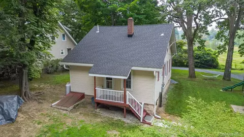 Exterior - 36 Evergreen Ave, Poughkeepsie, NY 12601 photo 13 of 15