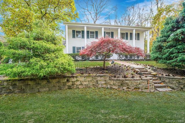 77 Shore Rd, Mount Sinai, NY 11766