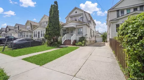 90-27 218 Pl, New York, NY 11428