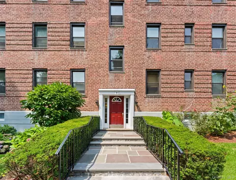 14 S Broadway #7-2B, Greenburgh, NY 10533