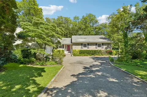171 Rockaway Ave, Garden City, NY 11530