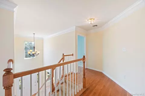 Entry Way - 421 Vassar Pl, Fishkill, NY 12524 photo 2 of 3