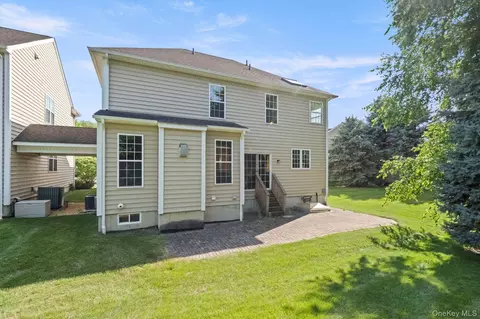 Exterior - 421 Vassar Pl, Fishkill, NY 12524 photo 3 of 8