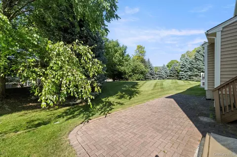 Exterior - 421 Vassar Pl, Fishkill, NY 12524 photo 6 of 8