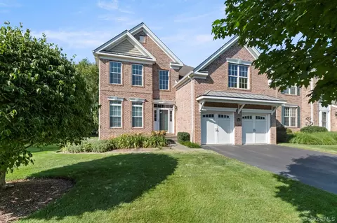 Exterior - 421 Vassar Pl, Fishkill, NY 12524 photo 2 of 8
