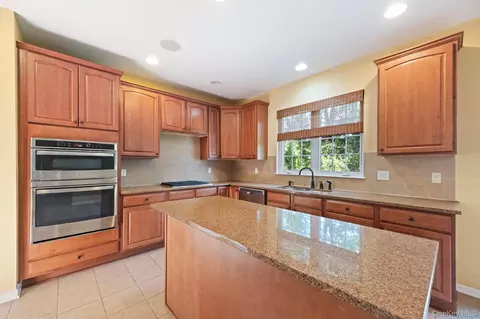 Kitchen - 421 Vassar Pl, Fishkill, NY 12524 photo 2 of 4