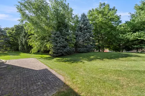Exterior - 421 Vassar Pl, Fishkill, NY 12524 photo 5 of 8