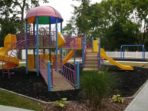 40-218 W 4th St #218, Patchogue, NY 11772 photo 4