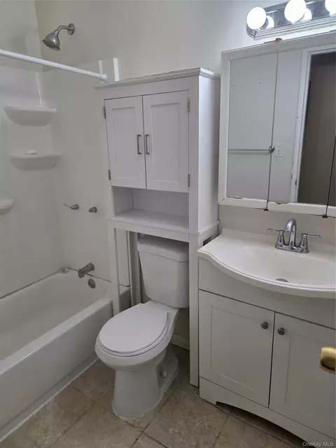 40-218 W 4th St #218, Patchogue, NY 11772 photo 9