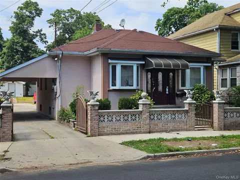 18823 120th Ave, New York, NY 11412