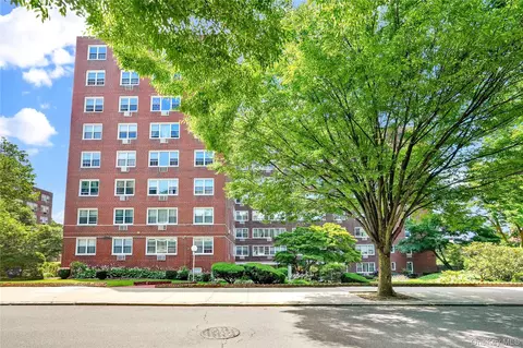 164-20 Highland Ave #5S, New York, NY 11432