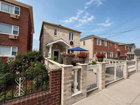 1626 Bayview Ave, New York, NY 10465