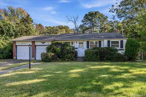 1619 Brightshore Blvd, Bay Shore, NY 11706