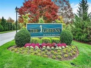 742 Verona Dr, Melville, NY 11747