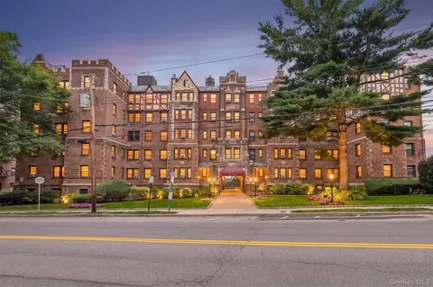 23 Old Mamaroneck Rd #. 5Q, White Plains, NY 10605