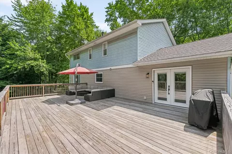 Exterior - 63 Hunt Rd, Wallkill, NY 12589 photo 3 of 9