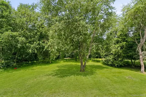 Exterior - 63 Hunt Rd, Wallkill, NY 12589 photo 7 of 9
