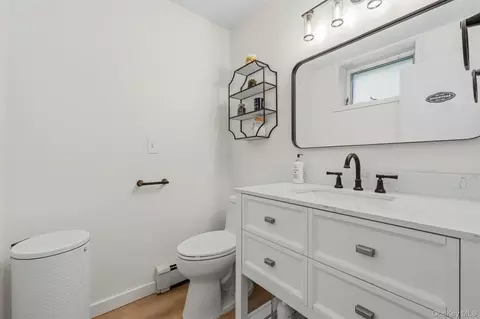 Bath - 63 Hunt Rd, Wallkill, NY 12589 photo 5 of 5