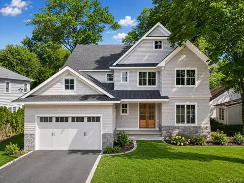 8 Crest Ln, Scarsdale, NY 10583