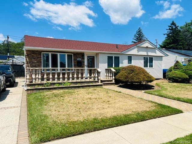 900 Custer St, Valley Stream, NY 11580