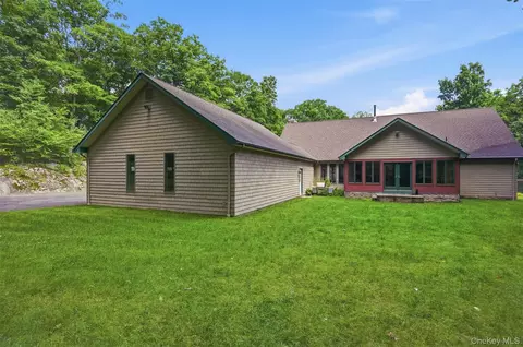 Exterior - 68 Bowen Rd, Warwick, NY 10990 photo 3 of 12