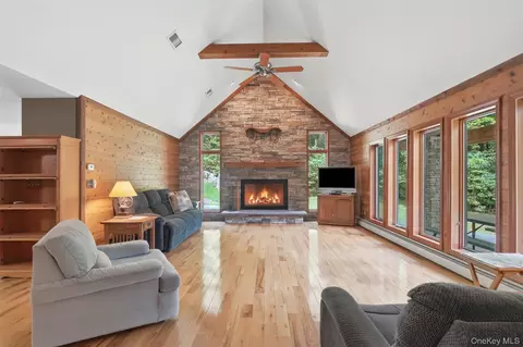 Living - 68 Bowen Rd, Warwick, NY 10990 photo 1 of 2