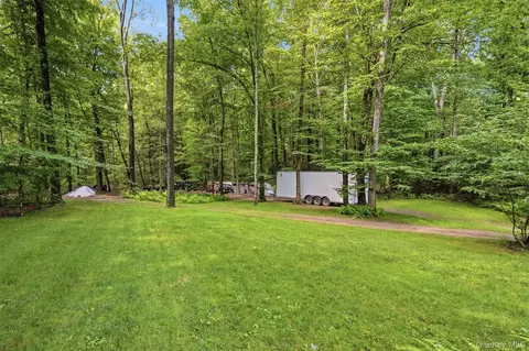 Exterior - 68 Bowen Rd, Warwick, NY 10990 photo 6 of 12