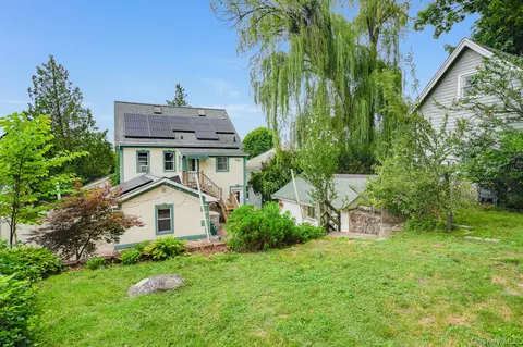 Exterior - 211 Pomeroy St, Peekskill, NY 10566 photo 7 of 8