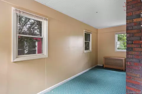 Exterior - 211 Pomeroy St, Peekskill, NY 10566 photo 3 of 8
