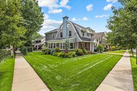 78 Ontario Rd, North Hempstead, NY 11001