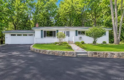 252 Watch Hill Rd, Cortlandt, NY 10567