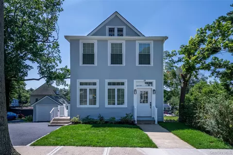 118 Pershing Ave, New Rochelle, NY 10801