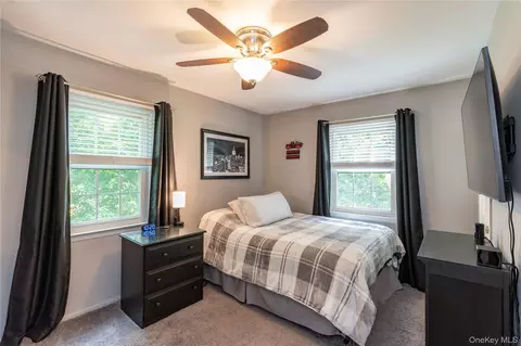 Bedroom - 24 S Gate Dr, Poughkeepsie, NY 12601 photo 2 of 3