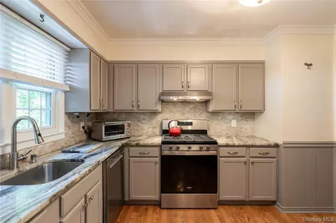 Kitchen - 24 S Gate Dr, Poughkeepsie, NY 12601 photo 1 of 5