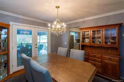 Dining - 24 S Gate Dr, Poughkeepsie, NY 12601 photo 2 of 3