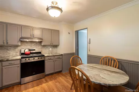 Kitchen - 24 S Gate Dr, Poughkeepsie, NY 12601 photo 3 of 5