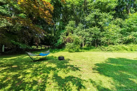 Exterior - 24 S Gate Dr, Poughkeepsie, NY 12601 photo 7 of 10