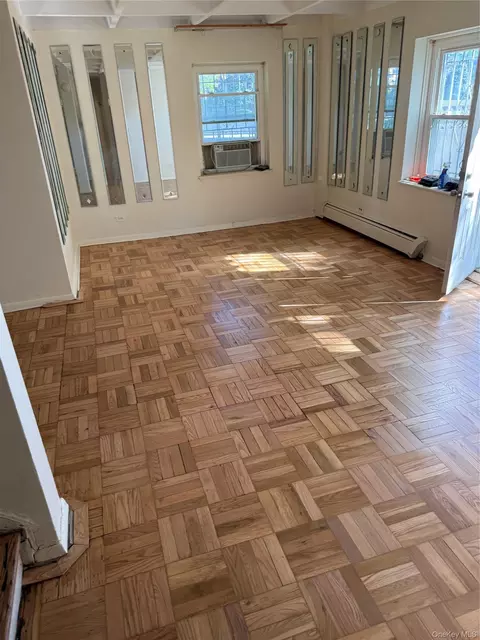 150 Grand Central Pkwy #100GA, Jamaica, NY 11432