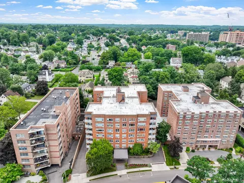 10 Old Mamaroneck Rd #7A, White Plains, NY 10605