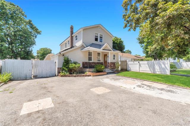 74 S 29th St, Wyandanch, NY 11798