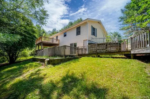 2082 Ulster Heights Rd, Woodbourne, NY 12788
